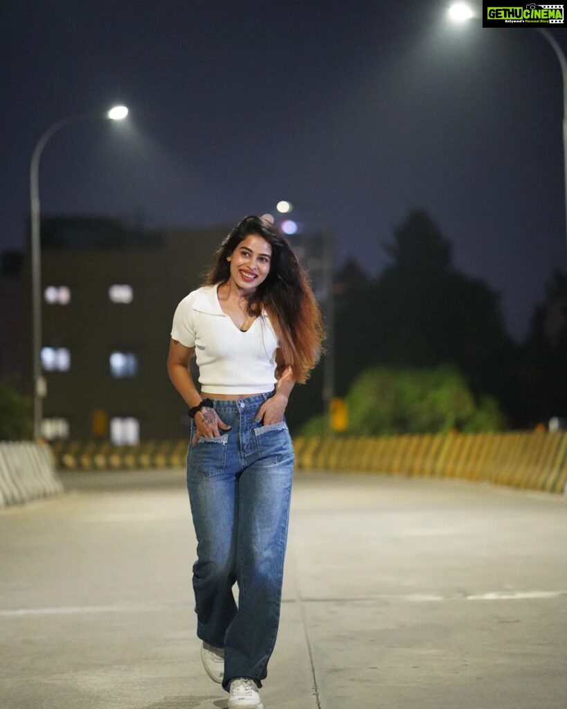Priyanka Ruth Instagram - Beauty is the illumination of your soul💫 . @mickey__creations #loveyourself #streetphotography #beyourself #bebrave #keepsmiling #instagood #instgram #instadaily #saipriyankaruth