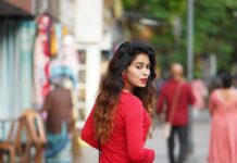Priyanka Ruth Instagram - "Be passionate and bold. Always keep learning." 📸@mickey__creations #red#streetphotography #ilovemywork ##beyourself #bebold #instagood #instadaily #instgram #saipriyankaruth