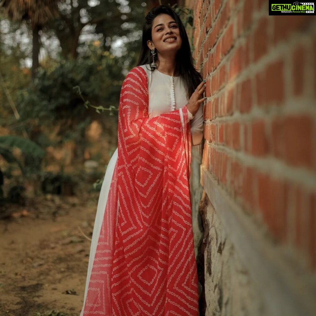 Priyanka Ruth Instagram - happiness is what you are Not what you have 💫 . 📸@snipershotphotography wearing @labelkamra . #photoshoot #photography #loveyourself #behappy #bekind #saipriyankaruth