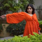 Punarnavi Bhupalam Instagram - This month I am practising the art of ‘non-attachment’. Non-attachment for me is about sitting comfortably in uncertainty, not holding on to relationships/ people tightly and forcing them to be in my life, not being offended by everything by taking it personally, and not succumb to someone else's bad mood, with that being said, I will never downplay their feelings yet I will empathise with them by invoking positive emotional contagion without carrying those heavy emotions on my back.. you know what I’m saying? This transpired to me after years of going back and forth, attaching my believes to things, treating myself poorly and finally, going to therapy helped me to be aware of my spiralling patterns. I think, after a certain age of learning about yourself, one can understand their patterns of 🌀 if one starts their inner work... Something to think about innit?? And also bringing in some colour to my feed with these pictures for this Holi, Happy Holi everyone. It's 4 °C out here 🥶💋 Enjoy Xx #Holihai2023