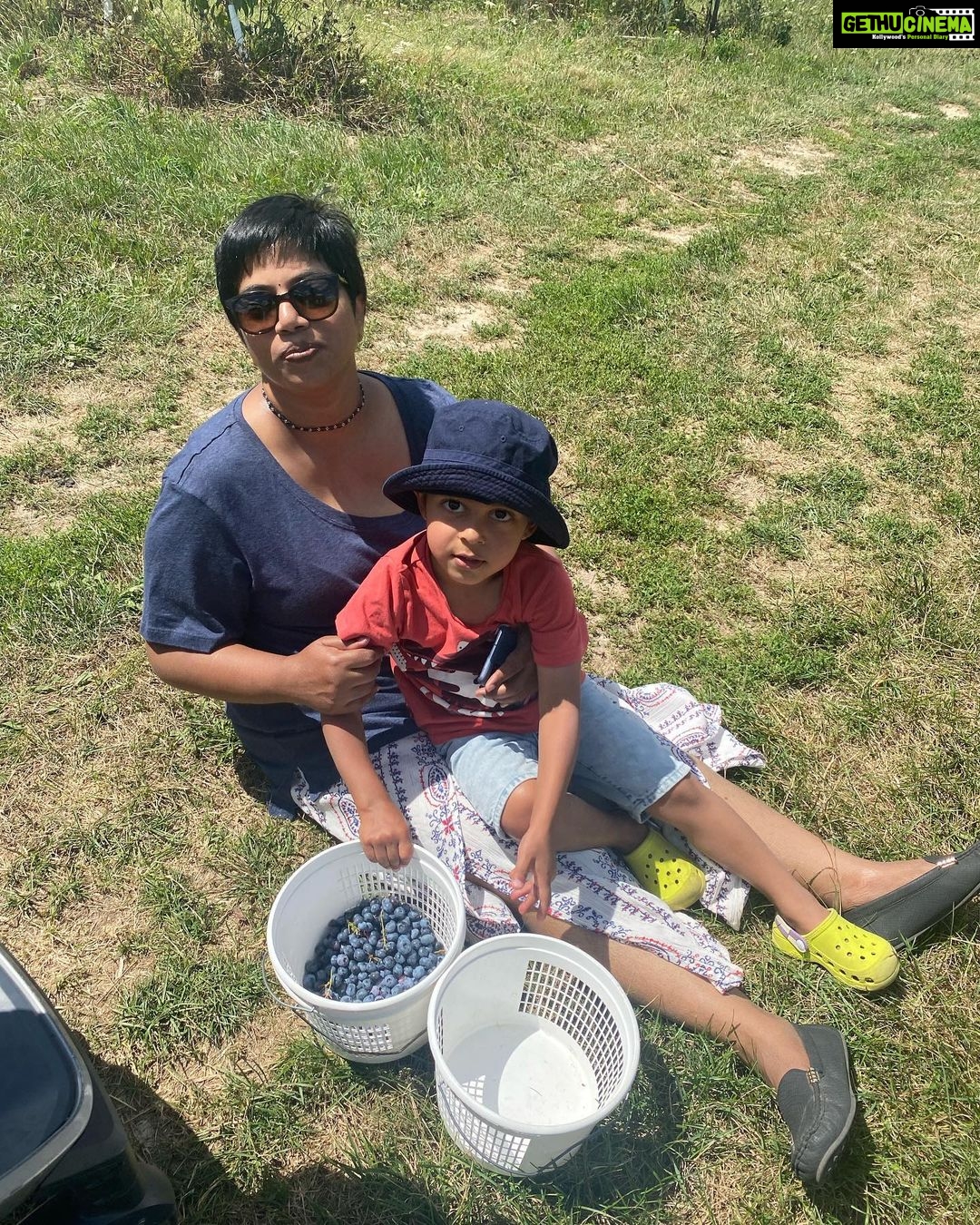 Punarnavi Bhupalam Instagram - I manifested for this in my life. when I say this, it’s togetherness, peace and a family circus 🎪 Nothing more, nothing less 🧿 Grand Rapids, Michigan