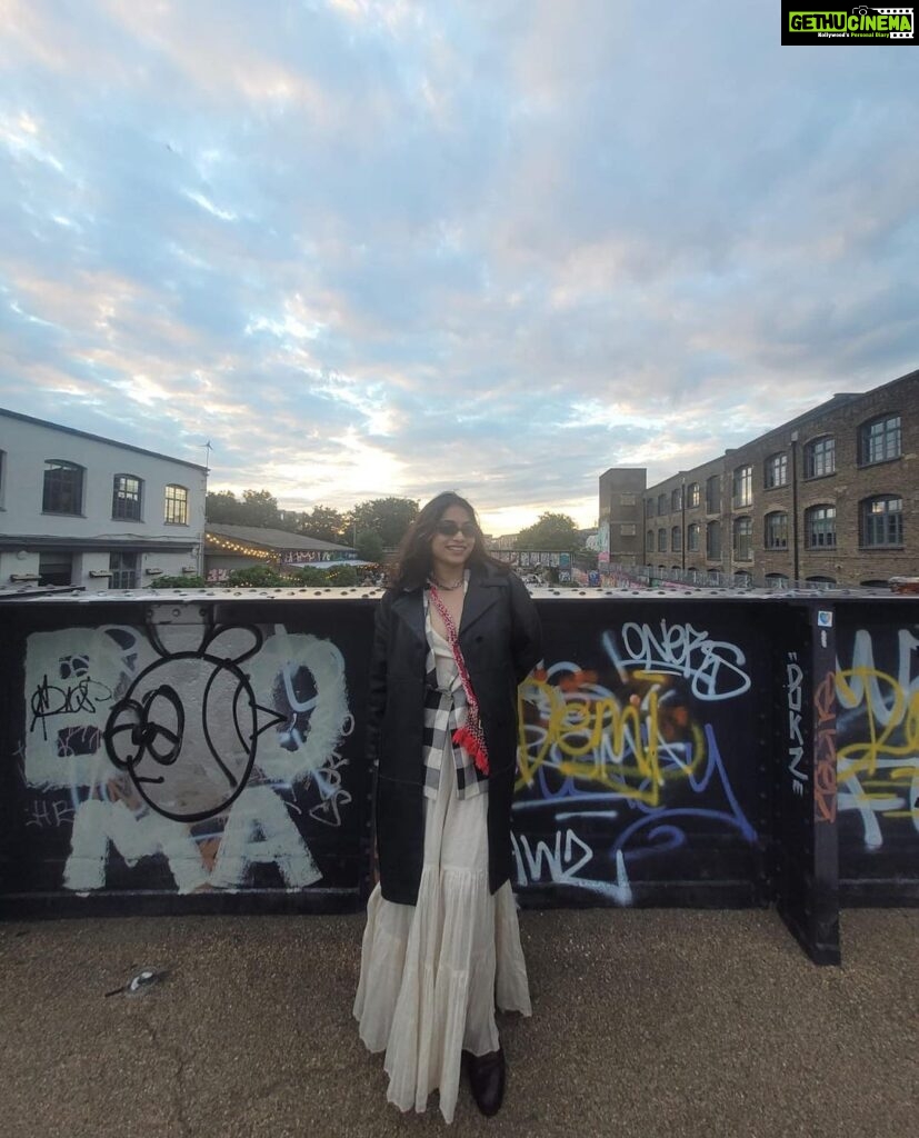 Punarnavi Bhupalam Instagram - Another year older,another year wiser* (Well, maybe not the last bit.) Hackney Wick