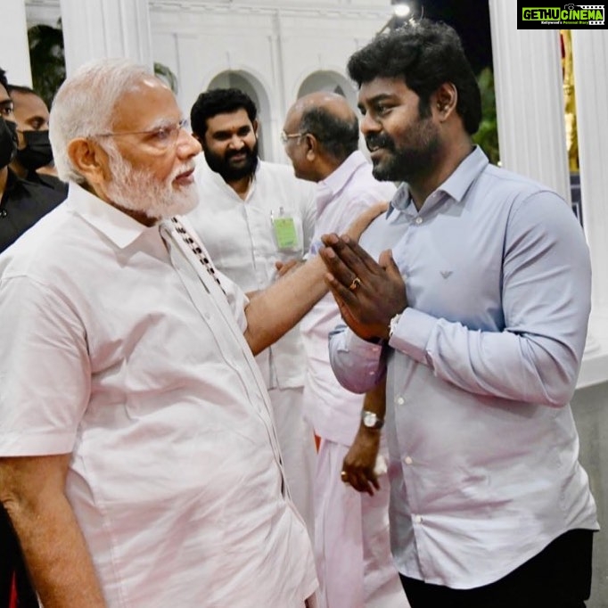 R. K. Suresh Instagram - தரணி போற்றும் தங்க தலைமகன் அன்புக்குரிய பாரத பிரதமர் @narendramodi திரு.நரேந்திர மோடி ஜீ அவர்களுக்கு இனிய பிறந்தநாள் வாழ்த்துக்கள் .you are a great leader of india and most powerful leader in the world.#happybdaymodiji