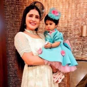 R. K. Suresh Instagram - Brightening up my world always ❤️❤️❤️ Happy Daughter's Day My little one! #isharyasuresh