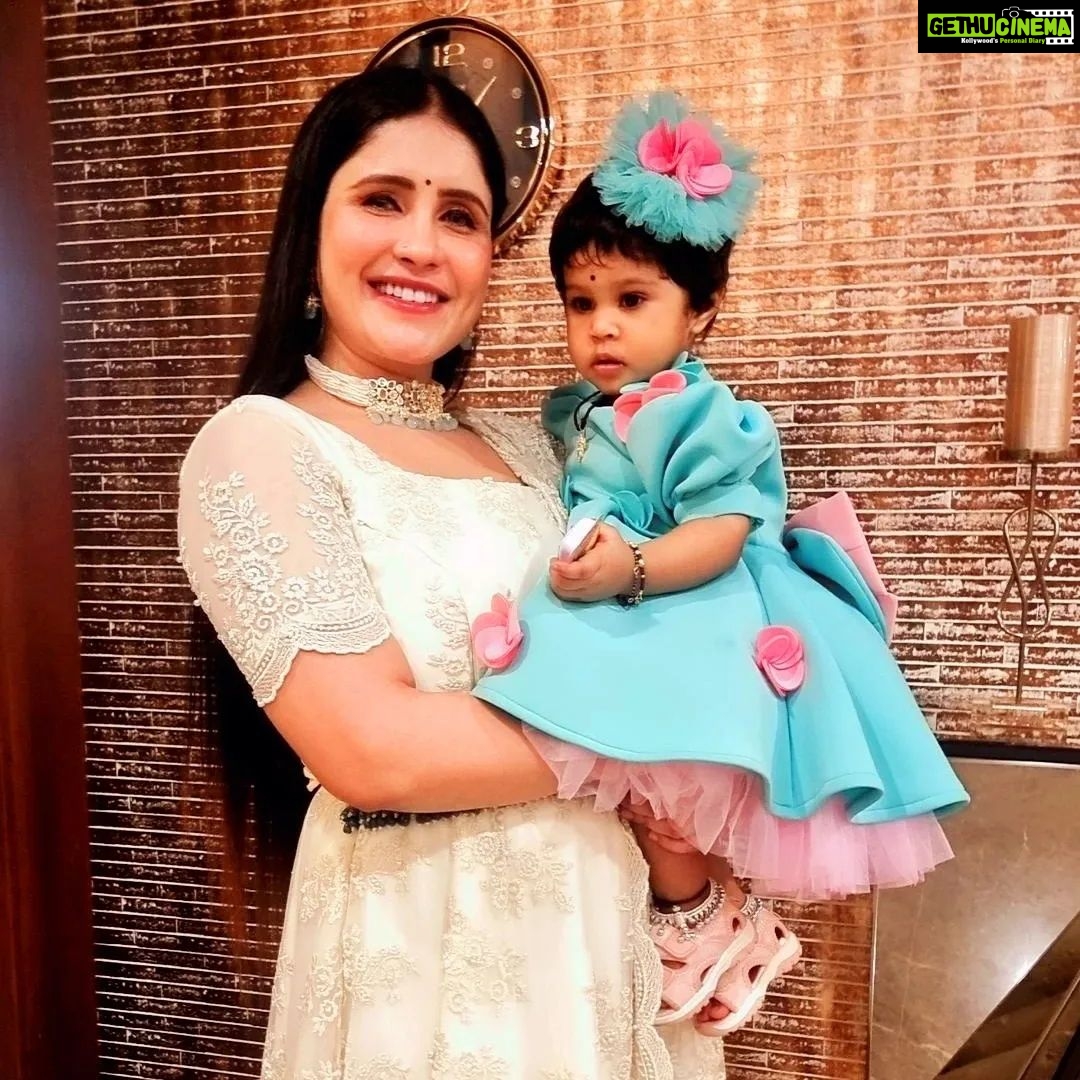 R. K. Suresh - 5K Likes - Brightening up my world always ❤️❤️❤️ Happy Daughter's Day My little one! #isharyasuresh