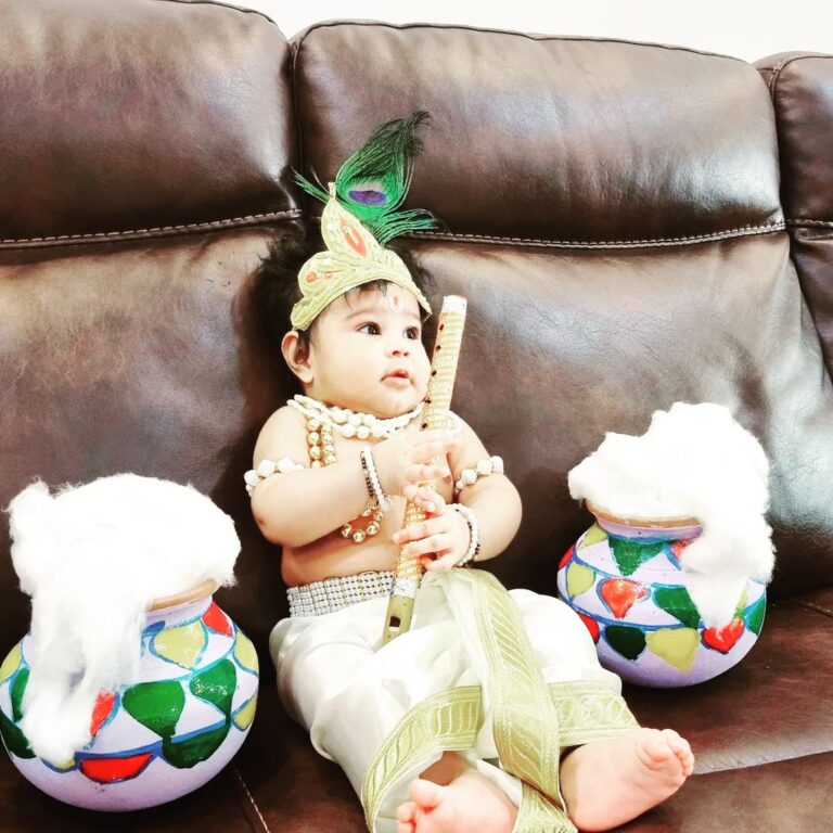 R. K. Suresh Instagram - Happy Krishna Jayanthi🧿🧿🧿 @actorrksuresh #isharyasuresh #krishnajanmashtami