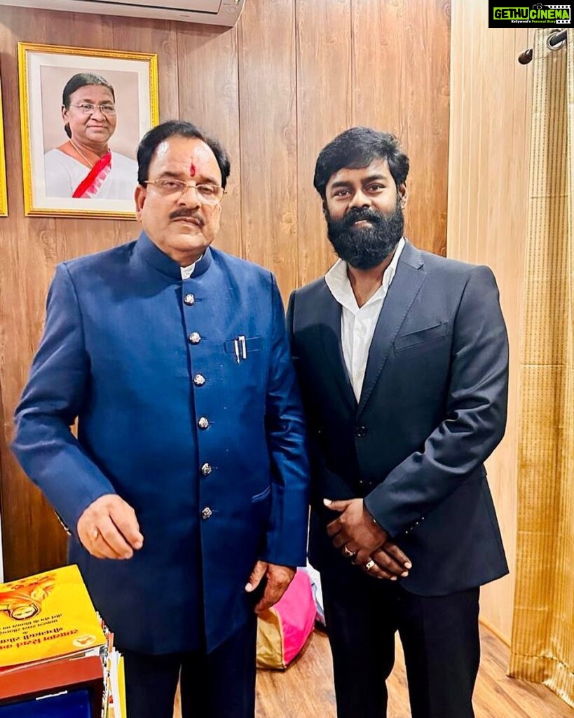 R. K. Suresh Instagram - Met our honorable mos Defence & tourism minister @ajaybhattuk ji 🙏🙏