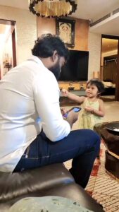 R. K. Suresh Instagram - Dad and daughter love♥️🧿🧿🧿
@actorrksuresh #isharyasuresh