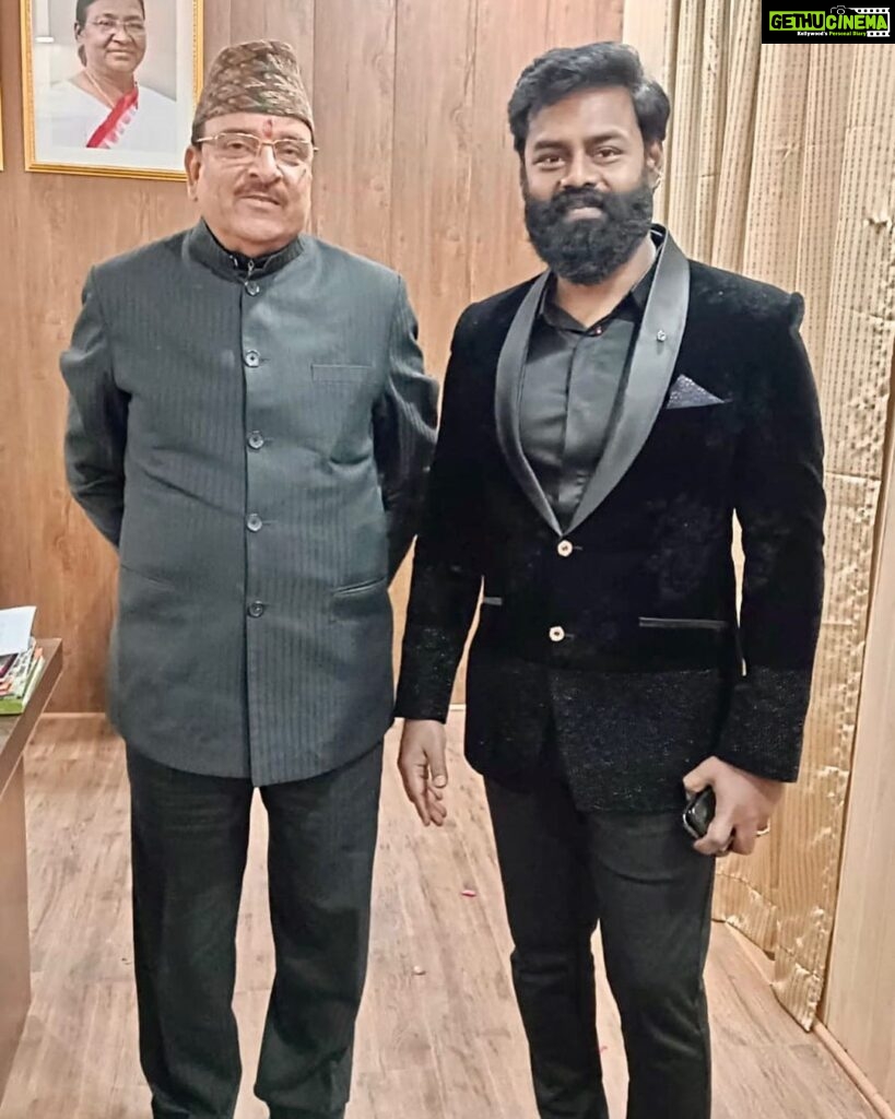 R. K. Suresh Instagram - Met our honorable minister of state for Defence & tourism @ajaybhattuk ji . Thanku for ur valuable time 🙏