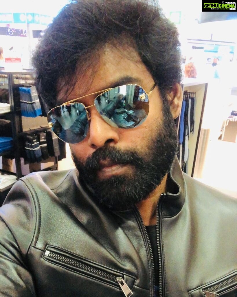 R. K. Suresh Instagram - Pic of the day 🤗
