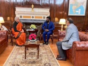 R. K. Suresh Instagram - My baby husband ❤️ in meeting with financial minister.👏👏
@actorrksuresh #nirmalasitharaman