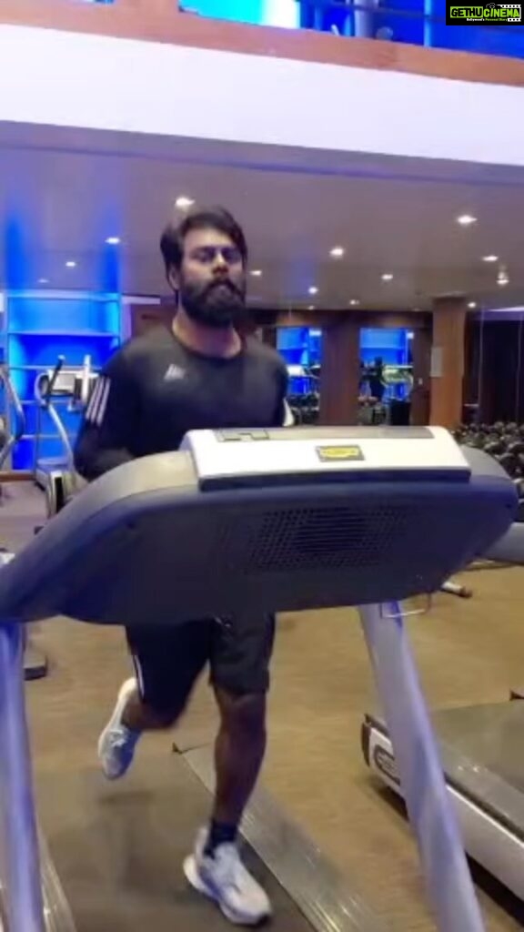 R. K. Suresh Instagram - Work out time ❤️ #mumbai