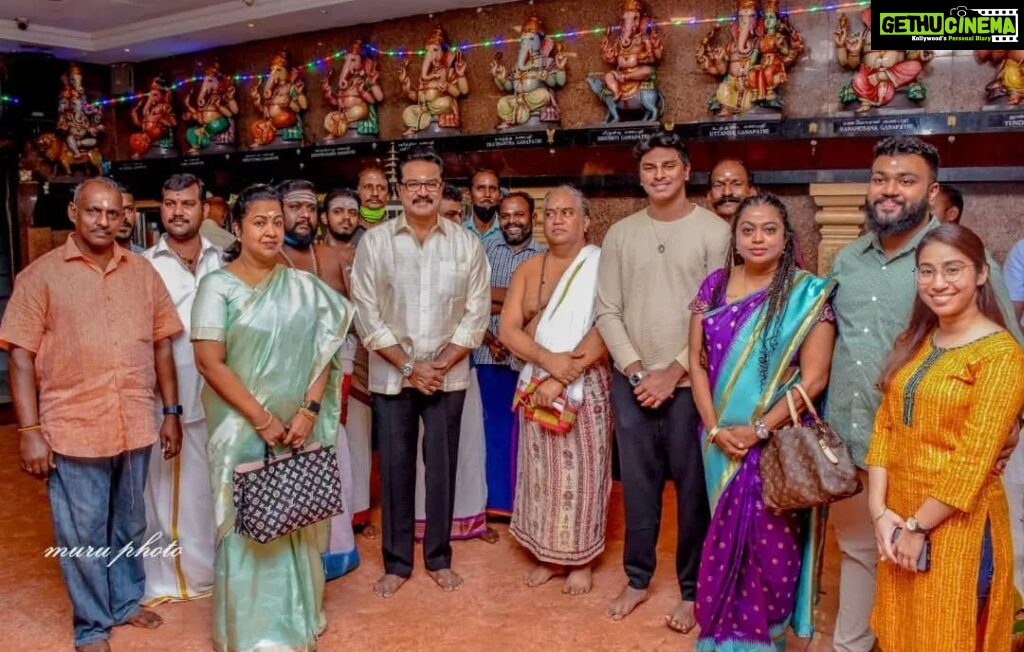 R. Sarathkumar Instagram - Our new year started with invoking the blessings of Lord Ganesha at the #Kottapillayar temple in Kuala Lumpur amidst the temple trustees, priests, devotees and close friends @radikaasarathkumar #malaysia #templevisit #family #blessings #ganeshatemple #radikasarathkumar #radika #newyear #newyear2023 #divine #temple #familytime #newyearscelebration #kualalumpur #lordganesha