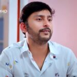RJ Balaji Instagram - உலகத் தொலைக்காட்சிகளில் முதல் முறையாக serial debut of @aparna.balamurali and myself in புது புது அர்த்தங்கள் for #VeetlaVishesham on @zeetamizh ..!!!😃💖 #VeetlaVisheshamFromJune17