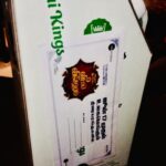 RJ Balaji Instagram - ஒரு Tea குடிக்கலாமா !?! 😁💖 Thank you Chai Kings for doing this integration for #VeetlaVisheham ❤️🙏 #VeetlaVisheshamFromJune17