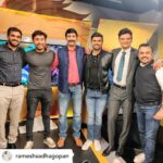 RJ Balaji Instagram - What a ride it has been for the last 2 months.! ❤️❤️Yes, we will MISS YOU too 💔 Humbled by all your love for our coverage of IPL.! 🙏🙏 Aunty, uncle, தம்பி, தங்கச்சி, பச்சை சட்டை, LOVE YOU❤️❤️ Until we see u again on ⁦‪@StarSportsTamil‬⁩ Be safe and Godbless us all ❤️❤️❤️