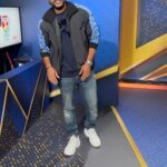 RJ Balaji Instagram - Hoodibaba is back today !!! ❤️ #RunBabyRun promotions in India Vs Newzealand T20 match today @starsportstamil 💙