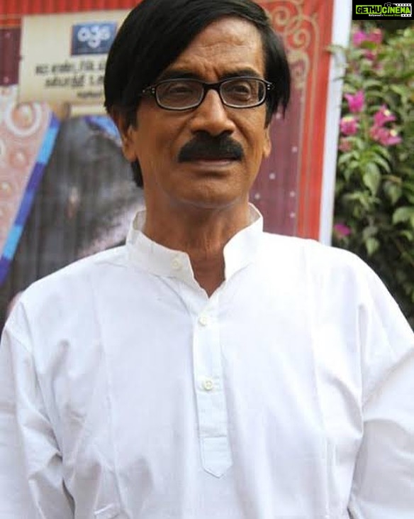 RJ Balaji Instagram - Manobala sir 💔 Thank you for always being kind, warm and caring. So many good memories with you, will cherish them forever. Go well sir.