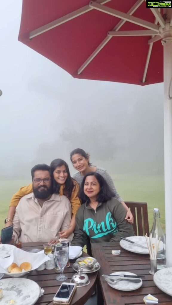 Raadhika Sarathkumar Instagram - To our sweet, lovable, smart and pouting queen @poojasarathkumar Happy birthday ❤️❤️❤️❤️more strength and love to you🥰🥰🥰and to having more crazy times together 💕💕💕