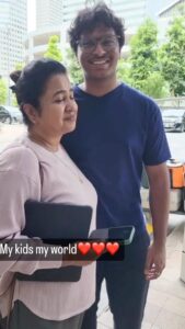 Raadhika Sarathkumar Instagram - I know this is an emotionally post, but as time goes it is more difficult to be away from family.we think we are tougher and children have to be independent and we cld cope it all, I find it very difficult. This is the challenges working women face trying to be the best and give the best to our family.So one more challenge to ride, radikaa. Is my comfort line and solace🥰🥰🥰🥰#family #facts #lifelessons #lifeskills #children
