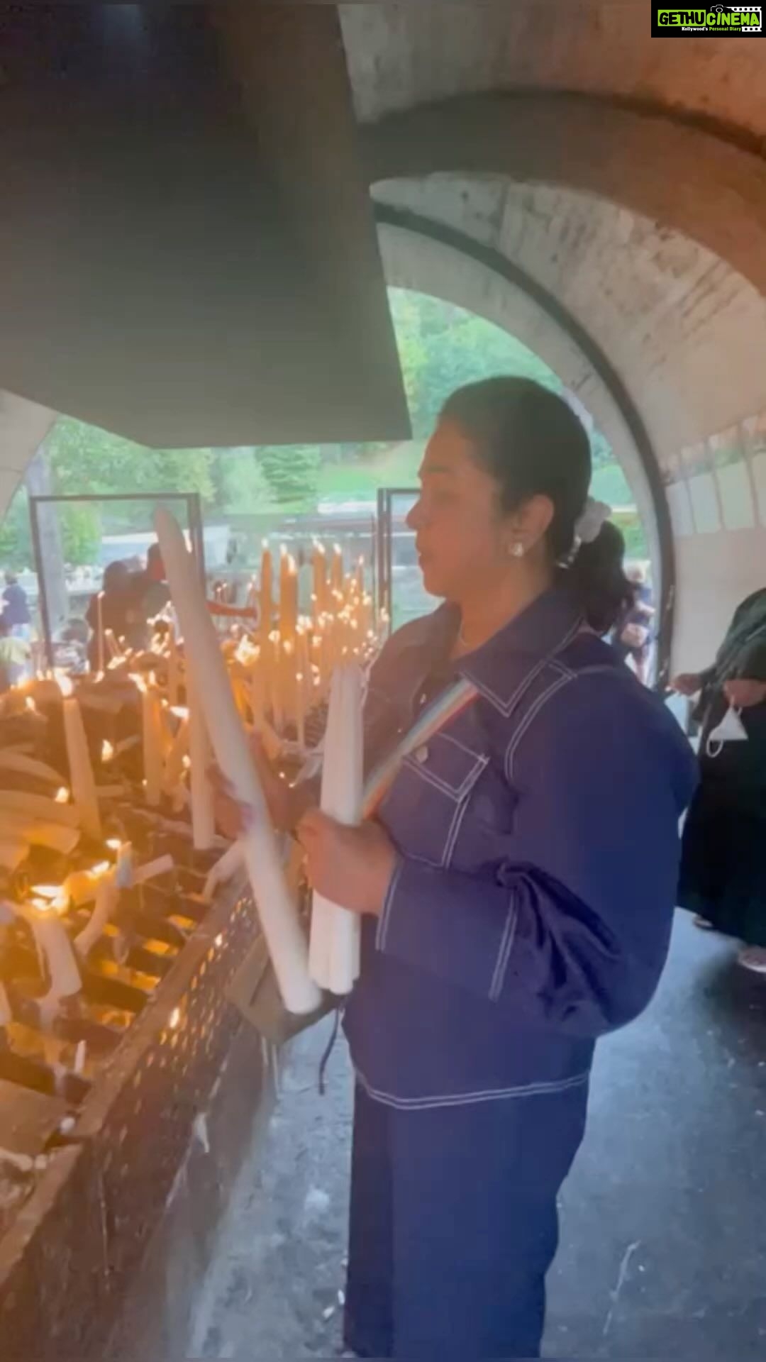 Raadhika Sarathkumar Instagram - En iniya director #bharathiraja avargaley, my special prayers to you at the #lourde church,#france ,get well soon, want to see you soon, hale and healthy. Miss talking to you❤️❤️❤️❤️❤️