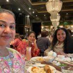Raadhika Sarathkumar Instagram - #peranakan #peranakancusine such a delight #nationalgallerysingapore #violetonnsingapore ❤️❤️❤️ @geetabalan @poojasarathkumar