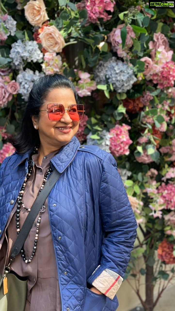 Raadhika Sarathkumar Instagram - “I am just a girl, standing in front of a boy, asking him to love her” famous line from #nottinghill the film❤️❤️❤️ was looking for #hughgrant saw his new pics 😲😲😲 and decided I love me more 🤩🤩🤩🤩