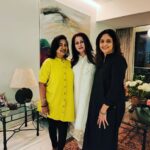 Raadhika Sarathkumar Instagram – Meeting friends in mumbai #friends thank you for the awesome dinner and being a terrific host @simply.nadiya and Sirish. With lovely @poonam_dhillon_ ❤️❤️❤️❤️