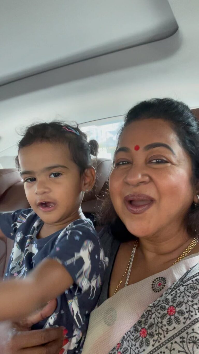Raadhika Sarathkumar Instagram - She melts my heart, my brave heart #radhya . Only one who loves my singing😂😂😂 #happybirthday my doll, bless you with abundance of everything your heart yearns for❤️❤️❤️❤️❤️❤️❤️❤️❤️