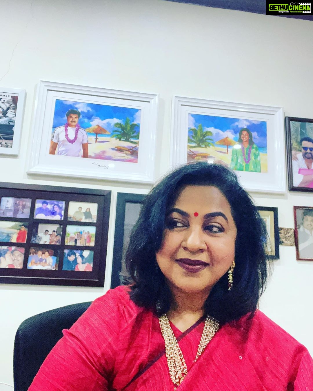 Raadhika Sarathkumar Instagram - Shld I dance for #arabickuthu , thinking 😍😍love the song , on repeat mode @anirudhofficial #thalapathyvijay @sunpictures @sivakarthikeyan ❤️❤️💕💕💕waiting to see @nelsondilipkumar Entertalnmsnt at its best.
