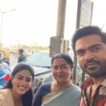 Raadhika Sarathkumar Instagram – It’s a wrap for #vtk #vendhuthanindhathukaadu @gauthamvasudevmenon @silambarasantrofficial @velsfilmintl in Mumbai. Look forward to dashing the dashing combo of #gauthamvasudevmenon and #silambarasan ❤️❤️❤️ and @siddhi_idnani