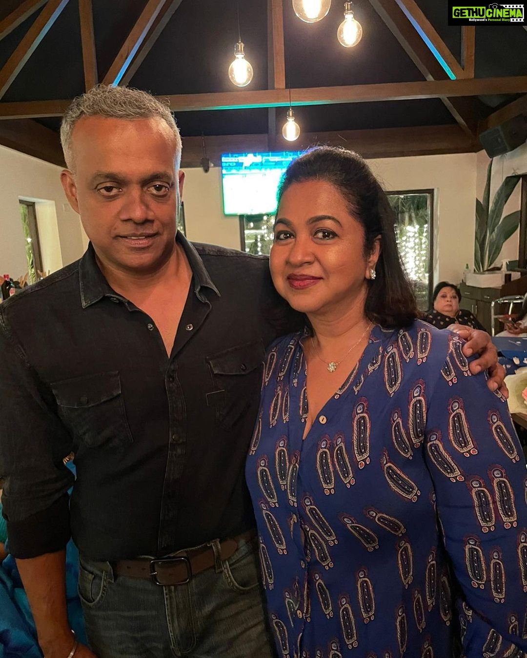 Raadhika Sarathkumar Instagram - Special evening, Thk you @gauthamvasudevmenon ❤️❤️❤️ @mahalikeme @kssrikumar @venketramg @pushpa411 #lizzie😍😍😍😍🥰🥰🥰🥰🥰 #gvm #gvmfans #birthday #friendship #friends