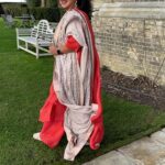 Raadhika Sarathkumar Instagram - A Happy day to celebrate my longest and dearest friend @sripriyarajkumar @rajkumarsethupathy daughter Sneha’s and Anmols .wedding . A beautiful ceremony, so personal and loving in a beautiful stately home, with a smashing evening ❤️❤️❤️God bless them😍😍😍❤️❤️❤️