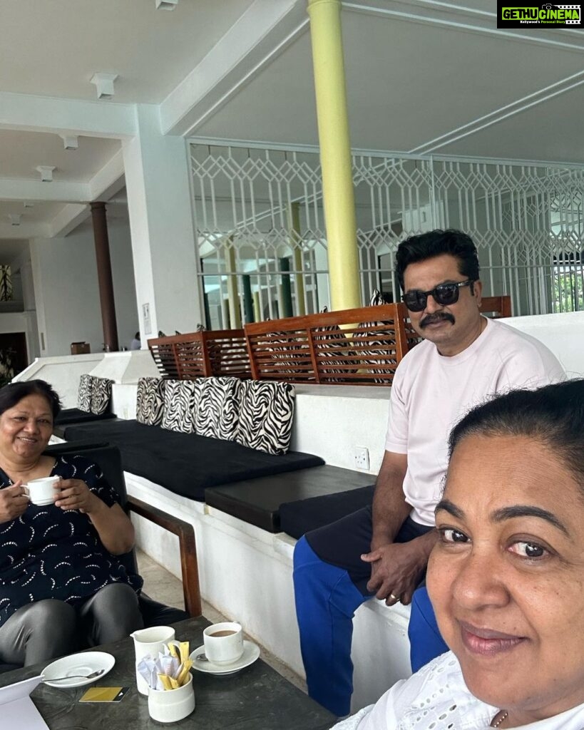 Raadhika Sarathkumar Instagram - Rarely we all get to spend time together, enjoying the moment , Thks to @varusarathkumar @r_sarath_kumar @rayanemithun @amithun_25 @kala_kandasamy @manjunath_s @aiswarya.sudharson @mallikakandasamy #rahhulsarathkumar @pickyourtrail Sri Lanka