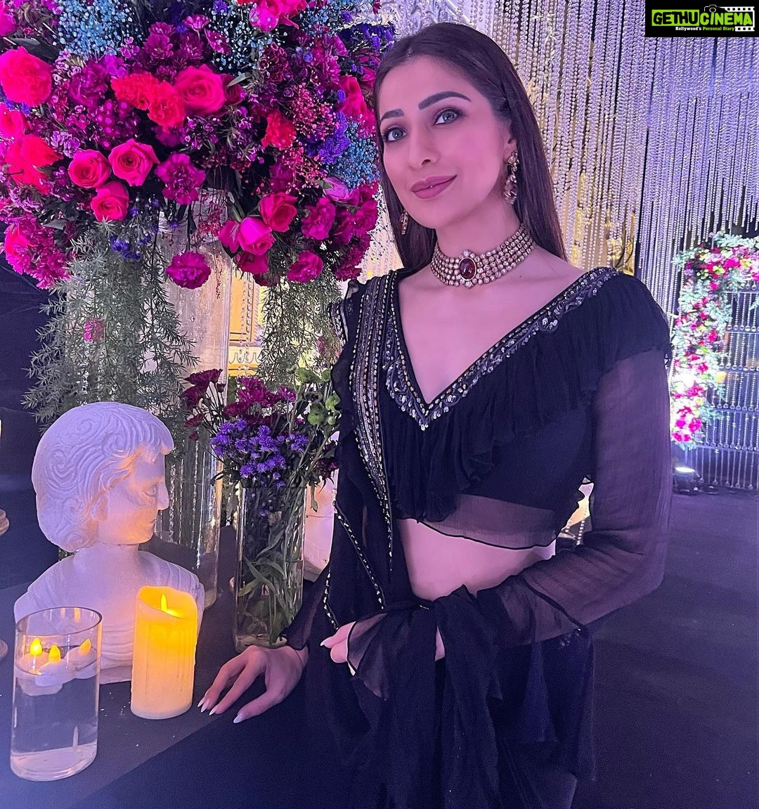 Raai Laxmi Instagram - Happy Ugadi & Gudi Padwa everyone 😇❤️💎🌈 god bless 🌈 JAI MATA DI 🙏💎💫