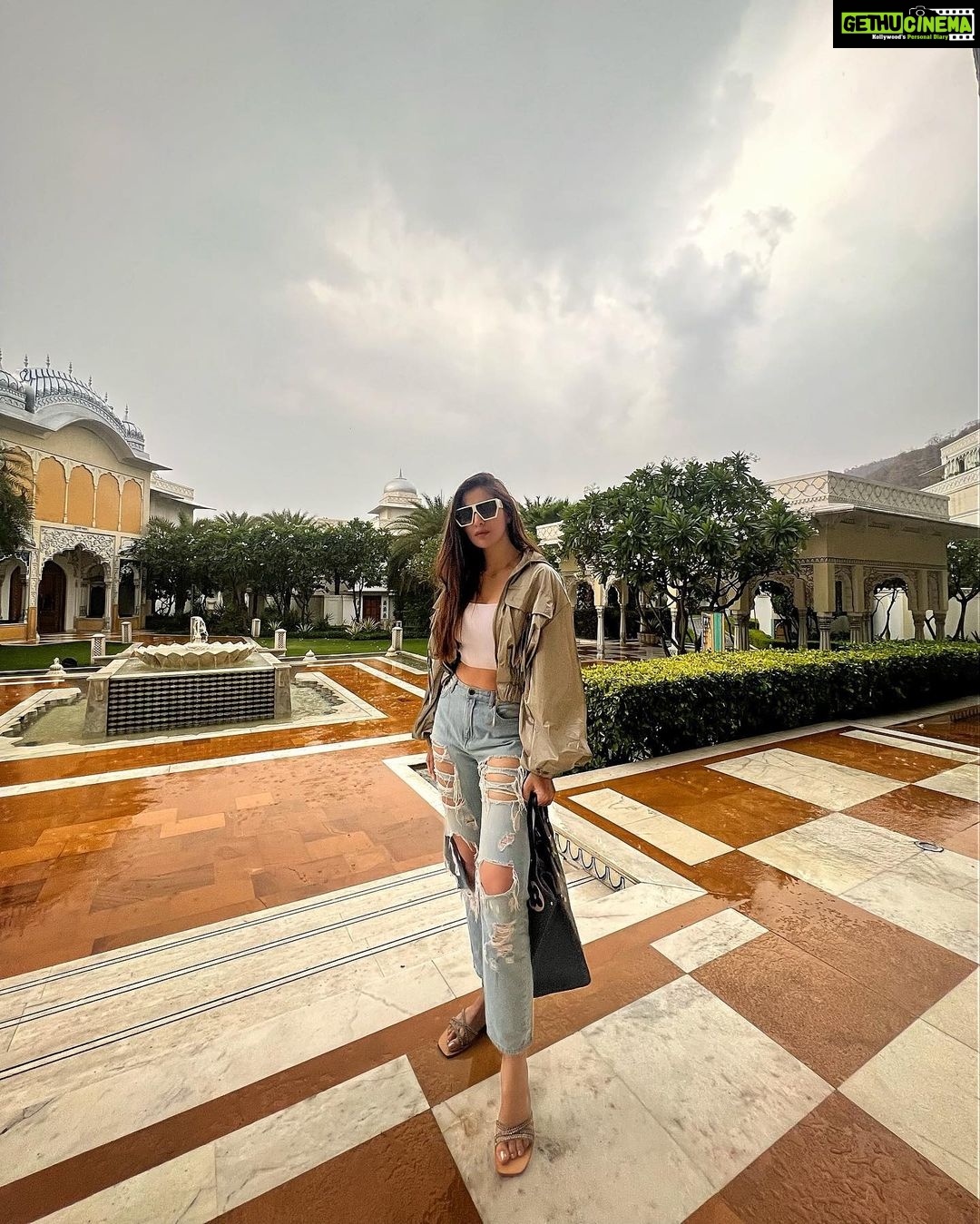 Raai Laxmi Instagram - 💎minimal is Chic 💎