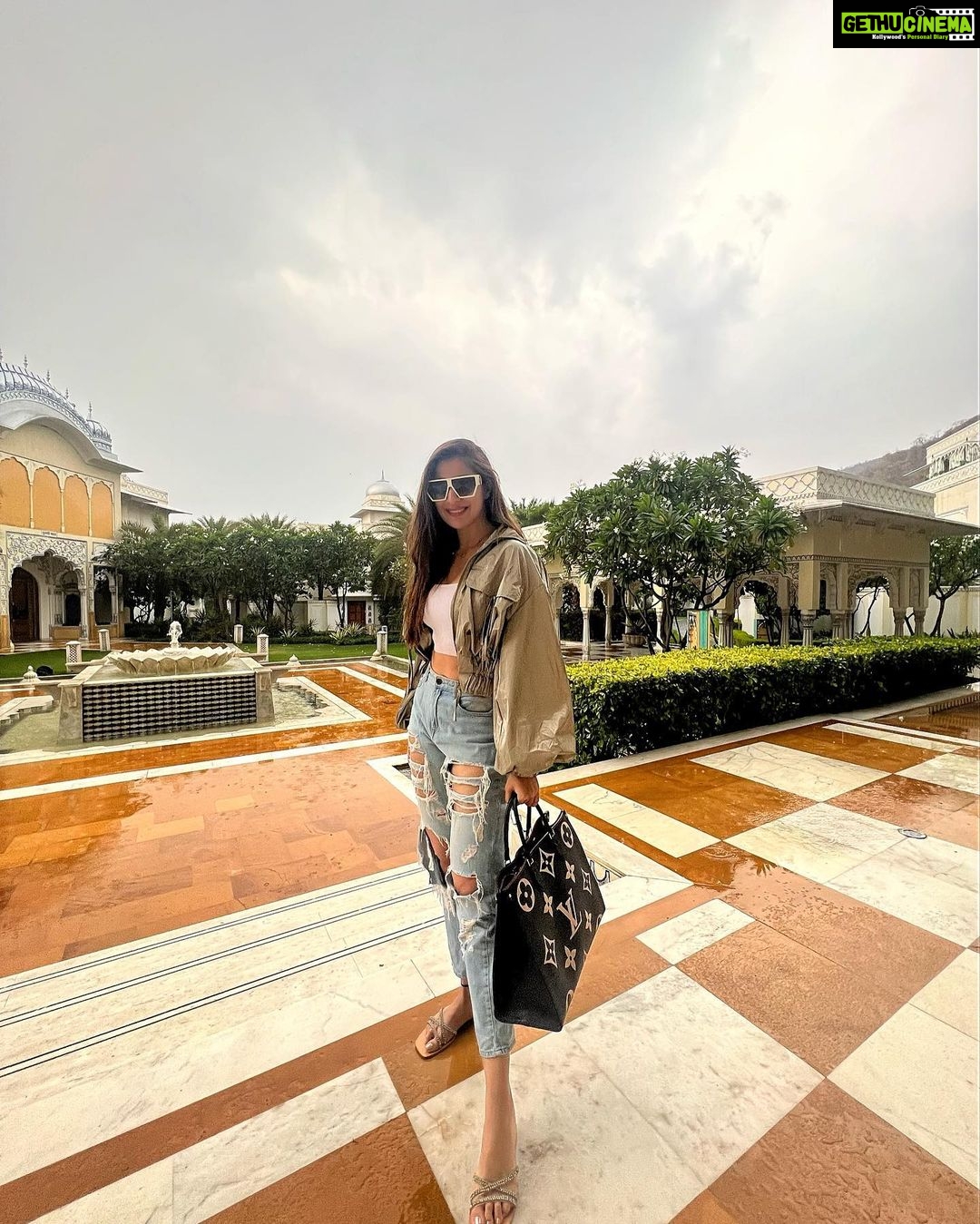 Raai Laxmi Instagram - 💎minimal is Chic 💎