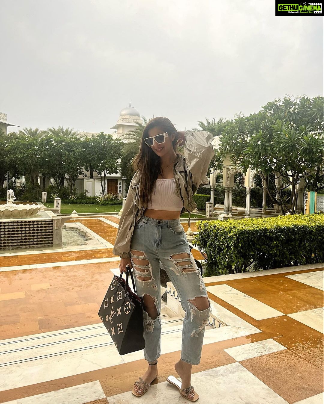 Raai Laxmi Instagram - 💎minimal is Chic 💎