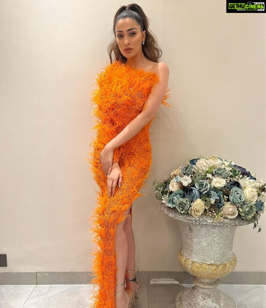 Raai Laxmi Instagram - 🧡Soul Over Beauty🧡 All about #StardustNight #Redcarpet #stardustawards2023 #beautyandbrillianceinindiancinema Outfit: @chiselbymr Earrings: @miranabymegha Styled by: @trishadjani