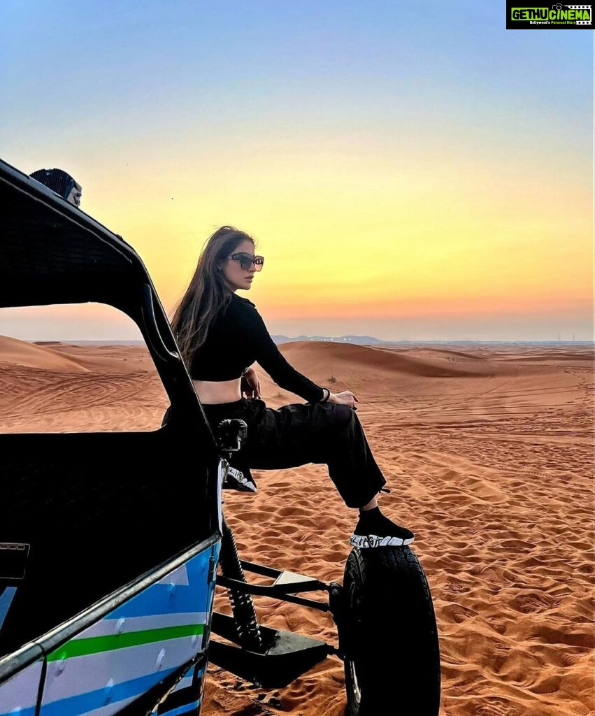 Raai Laxmi Instagram - OWN THE LOOKS 💫❤️ Dune Bashing / Desert Safari, Dubai