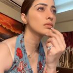 Raai Laxmi Instagram - Zindagi kaise chal rahi hai ? 😉🥰🥂life is such !😀 #reelkarofeelkaro #funnyreels #instagood #instagram #reels #reelittofeelit #justforfun #laughitout #feelgood #cheers