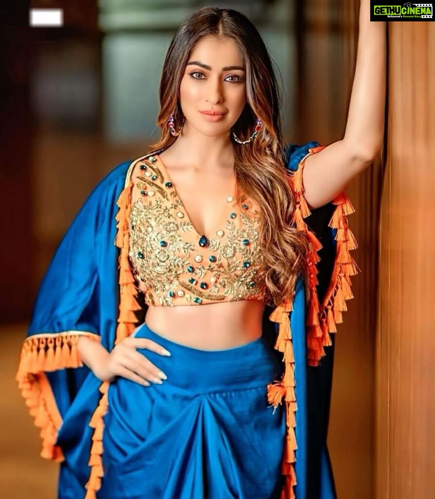 Raai Laxmi Instagram - 🦋Shed people who don’t let u bloom 🦋