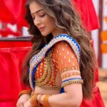 Raai Laxmi Instagram - 💙Find the light in everything 🧡