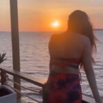 Raai Laxmi Instagram - Twilight drops her curtain down and pins it with a star.💫🧡 #birthdaycelebration #sunsetvibes #sunsetlovers #lovenature #may #metime #loveforever #cantgetenough #beauty 🌅