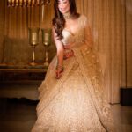Raai Laxmi Instagram - There’s Beauty in simplicity ✨ Shot by: @deepak_das_photography @kakali_das_photography #StyledByMallaikaa @mallaikaa07 wearing @kalighataindia @prratnajewellers Makeup: @bridalmakeupartist_jyotikaria Hair: @hairbypadma #Indianweddings #IndianOutfit #Potd #bestieswedding #asheshfoundsona