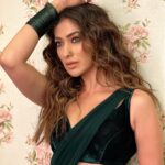 Raai Laxmi Instagram - Tohri PaanDukaniya🍀 #bholaa ❤️🌈