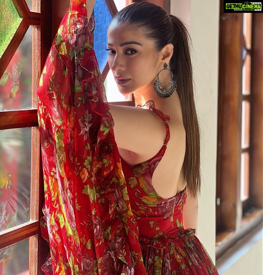 Raai Laxmi Instagram - ๐น๐น๐นfor the season ๐น๐น๐น