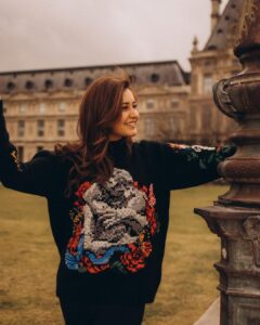 Raashi Khanna Instagram - I louvre you 🇫🇷♥️