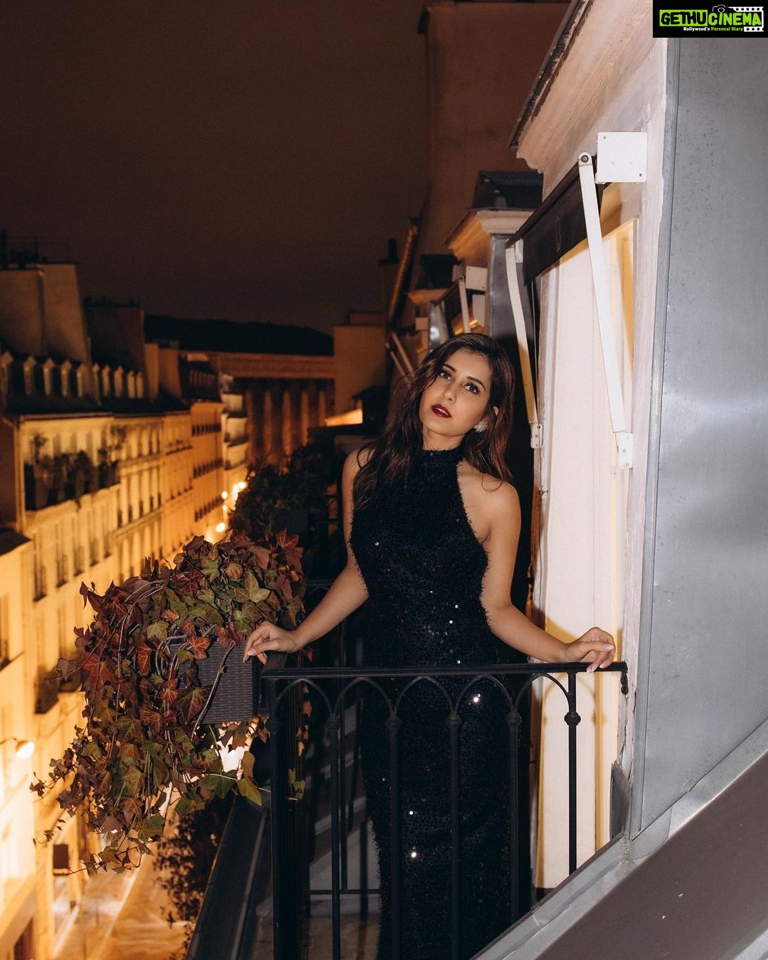 Raashi Khanna Instagram - An open window in Paris is all the world I need..! 🖤 #pfw Styled by @shaleenanathani Co-styled by @siangabari In @silviaastore_studio 👠@bettinavermillon 💎 @tatianaverstraeten_jewelry
