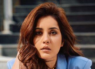 Raashi Khanna Instagram - The only kinda blues I like on a monday..! 💙